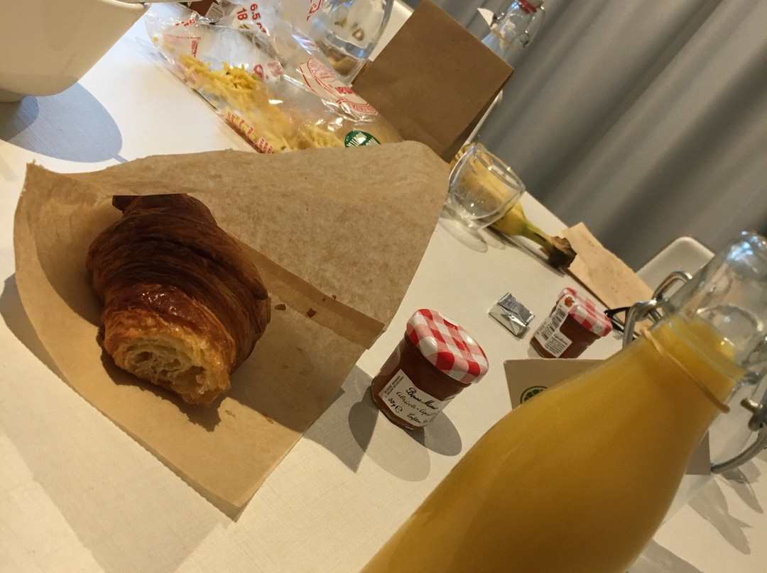 Appart'Hôtel Nonanteneuf Vevey主图