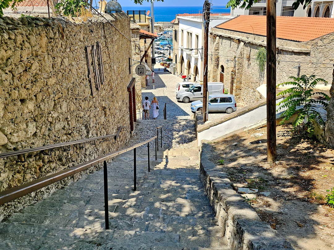 Hasan kavizade huseyin efendi fountain and stone steps-克利尼亚必去景点