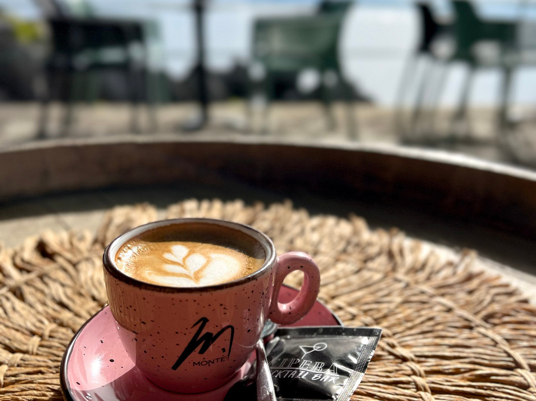 Cipera Beach Bar-洛夫兰必去景点