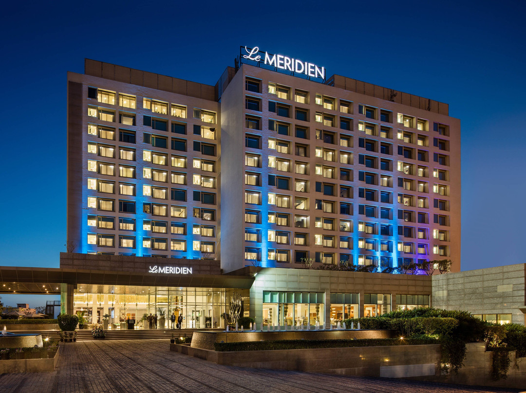 古尔冈铂尔曼中央公园酒店主图