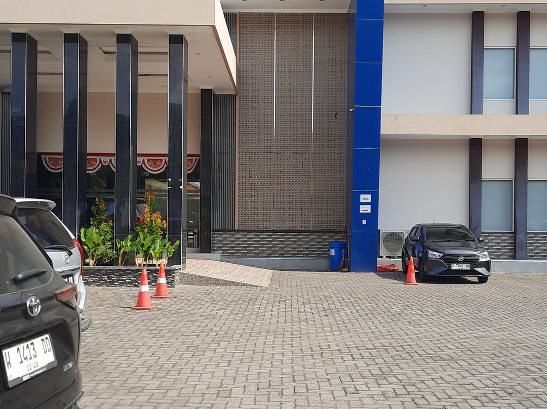 Capital O 91166 El Malik Hotel