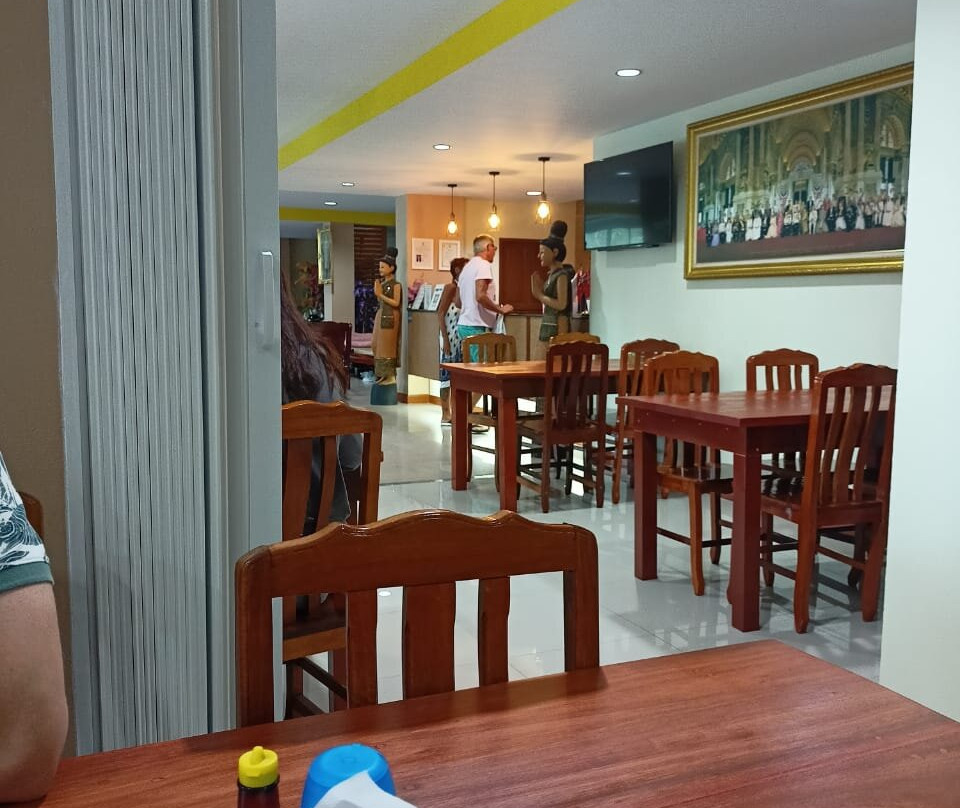 卡隆村酒店主图