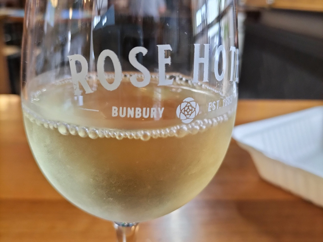 玫瑰大酒店主图