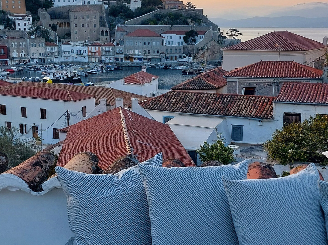 Hydra Icons Guest House主图