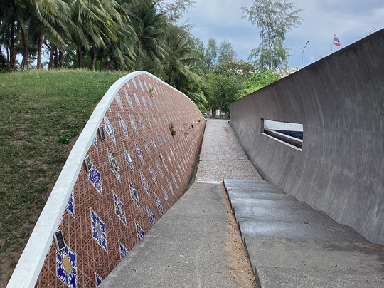 Ban Nam Khem Tsunami Memorial Park-Bang Muang必去景点