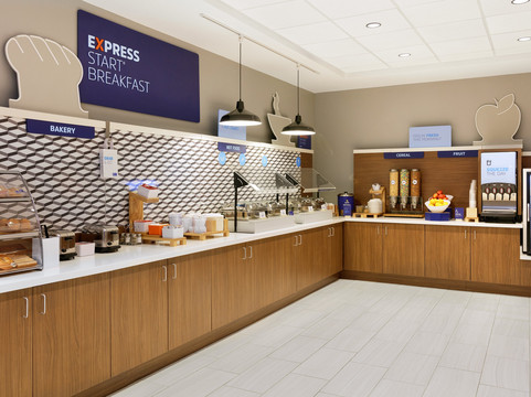 Holiday Inn Express Alexander City South