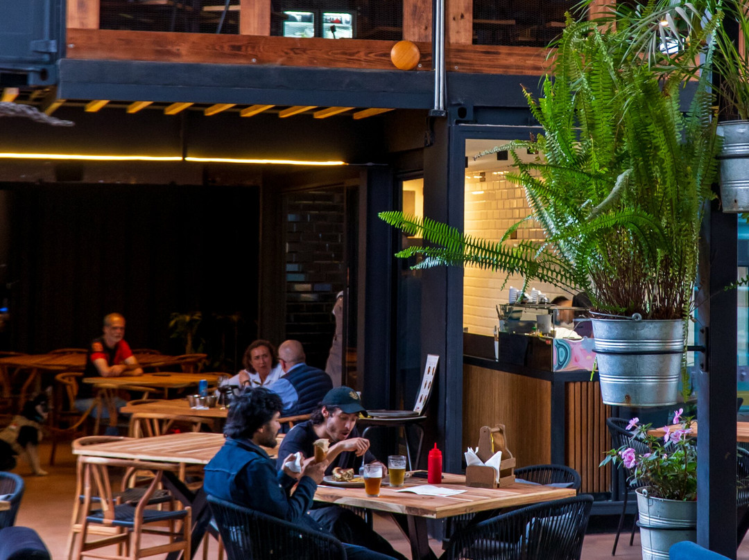 Barrio 28-巴耶－德布拉沃必去景点