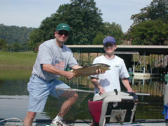 White Hole Resort主图