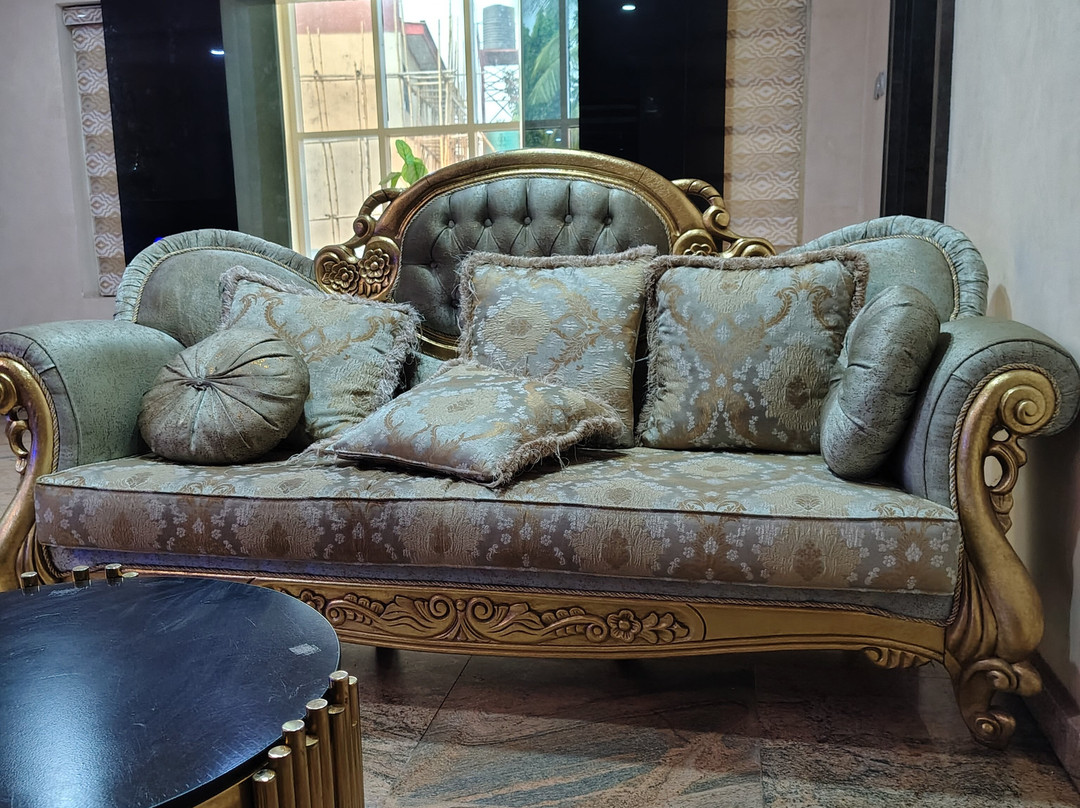 Easton Hill Continental Hotel