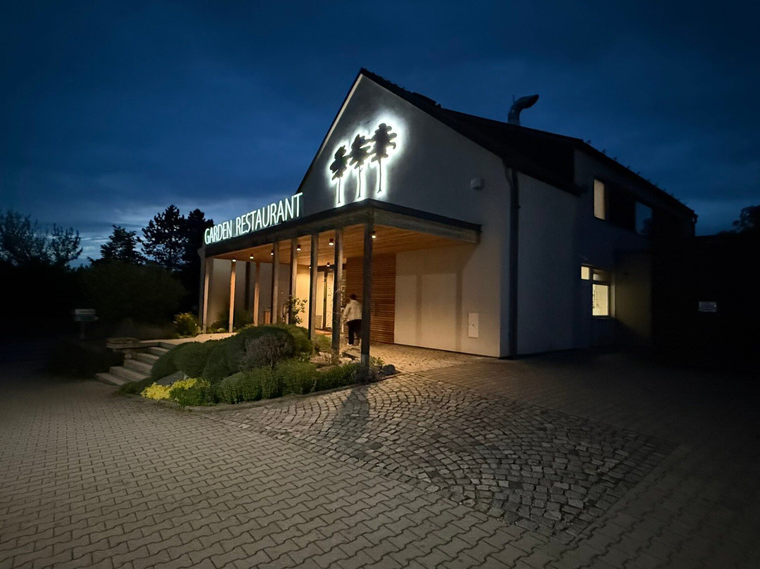 Pracharna Park Hotel & Garden Restaurant Olomouc主图