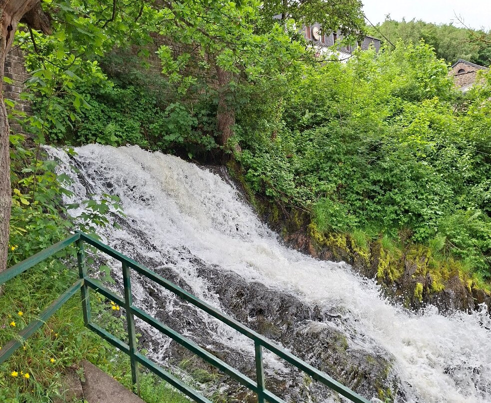 Cascade De Coo景点图片