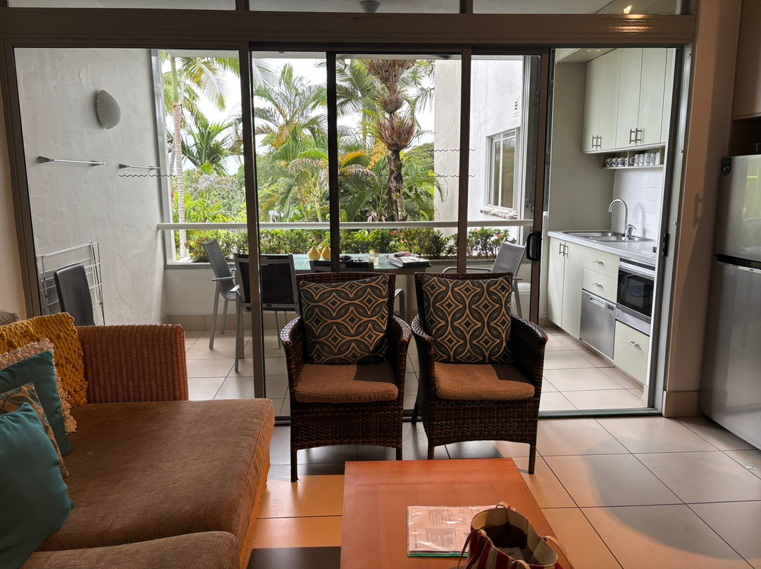 热带雨林俱乐部温泉酒店主图