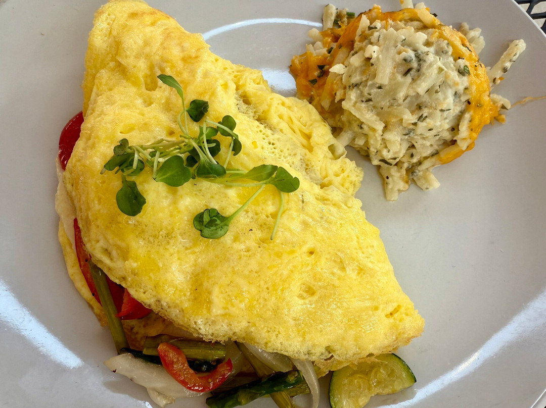 Boards & Barrels Bistro & Whiskey House