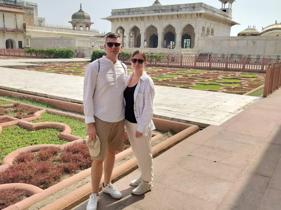 Taj Castle Tour & Travels-阿格拉必去景点