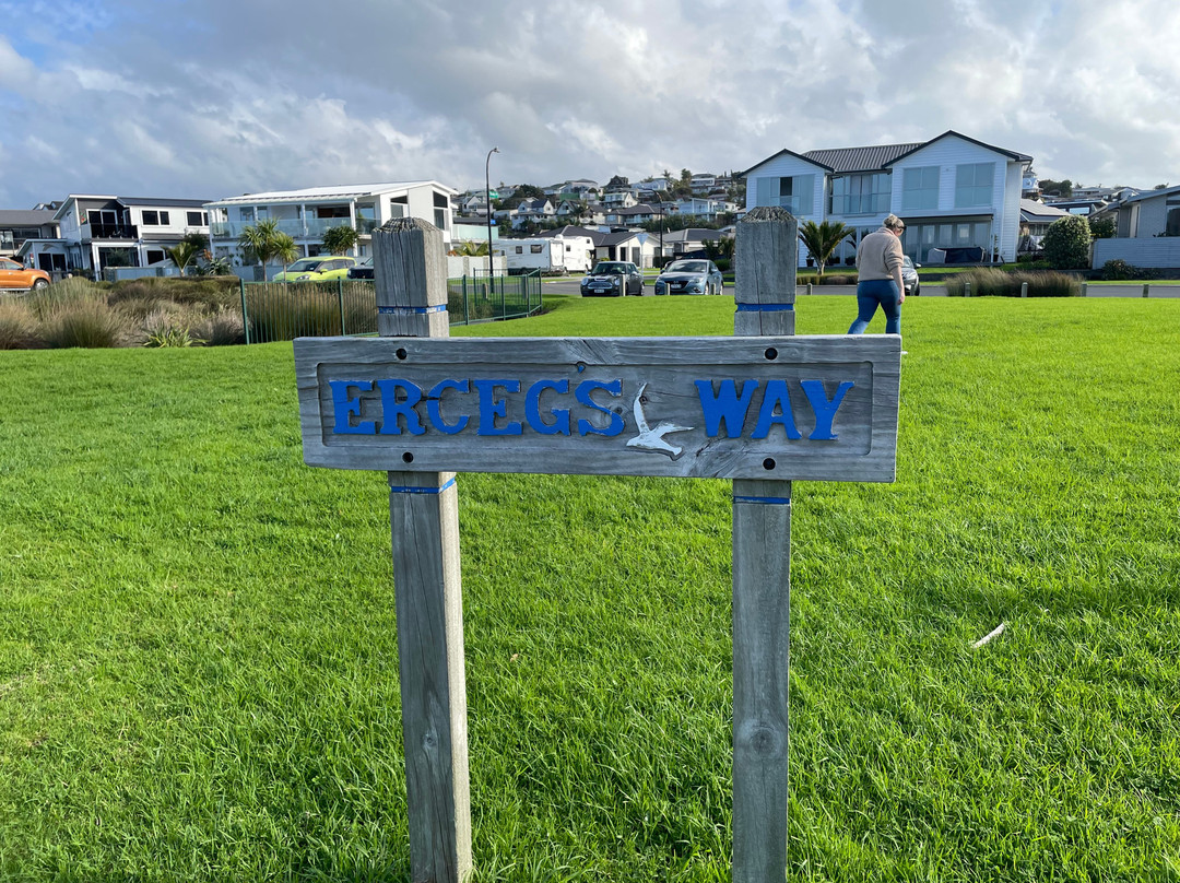 Snells Beach-瓦卡沃夫必去景点
