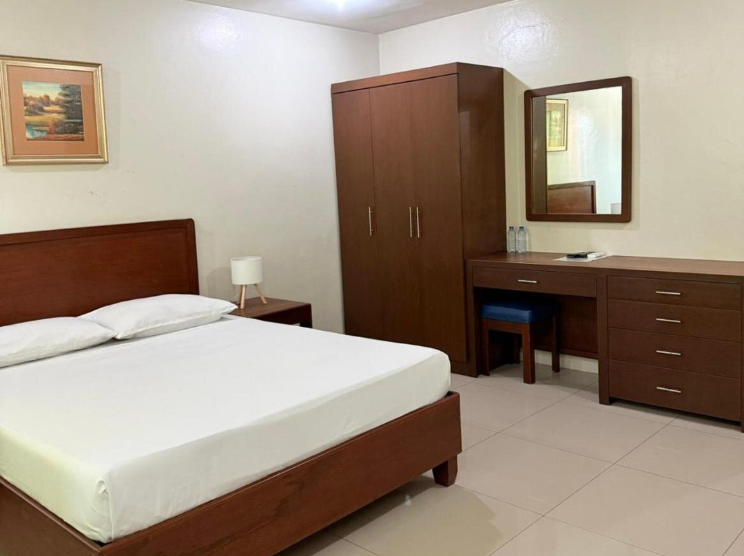 Joyce Apartelle San Juan