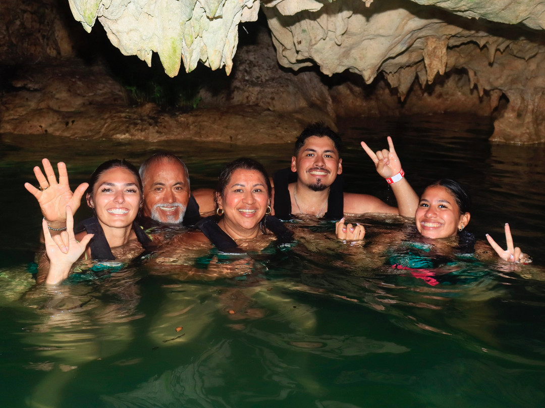 Genchi Family Tours & Transportation-普拉亚德尔卡曼必去景点