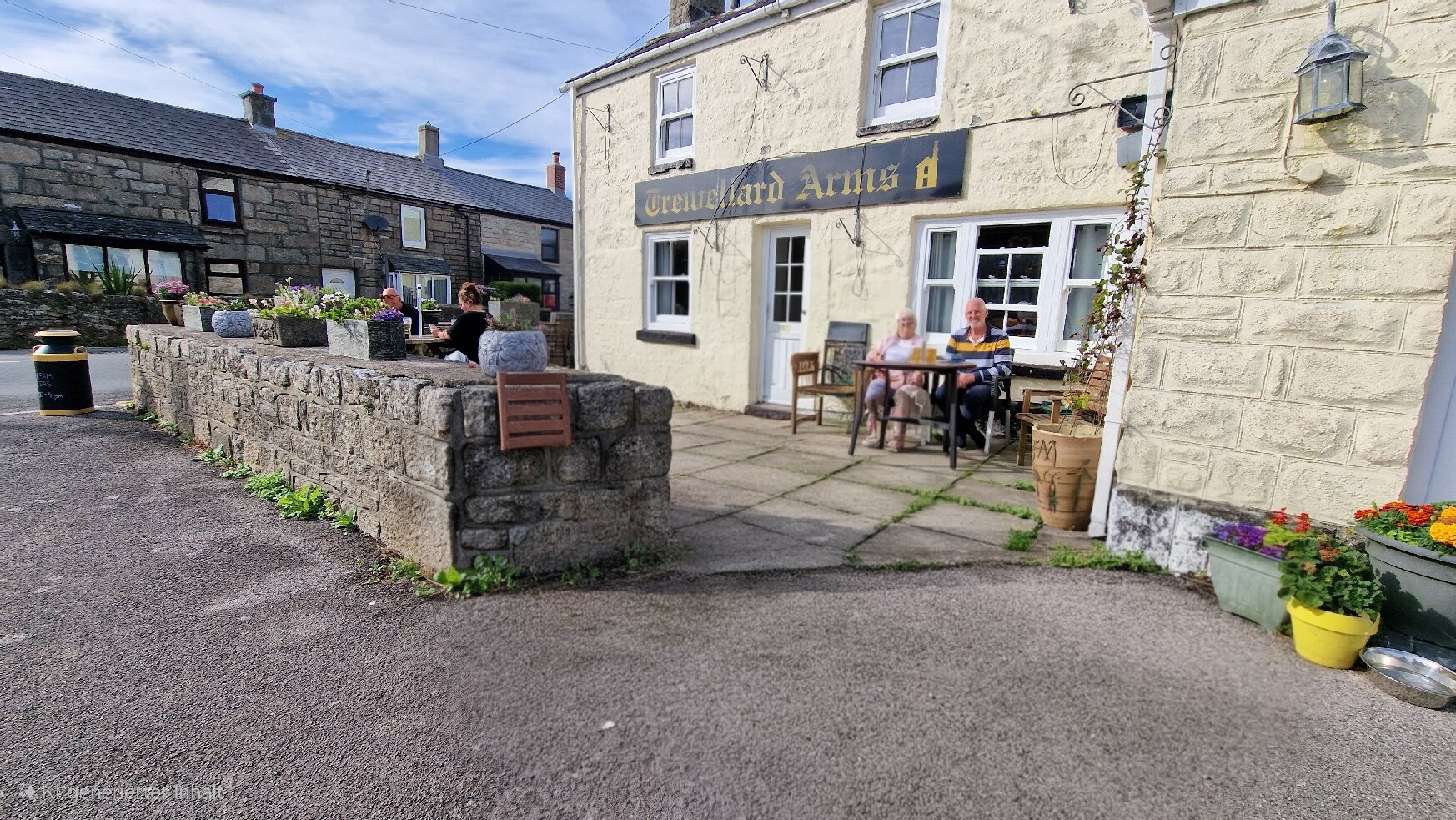 Trewellard Arms-官方