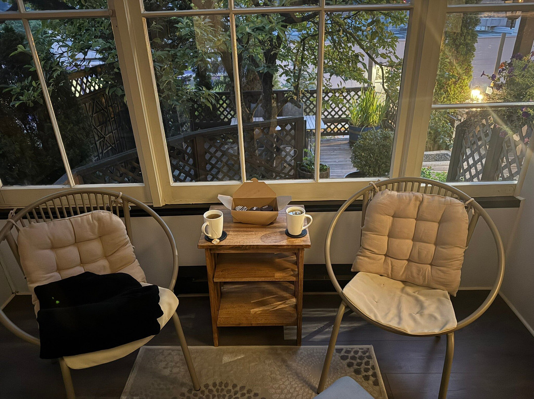 Cloudside Hotel主图