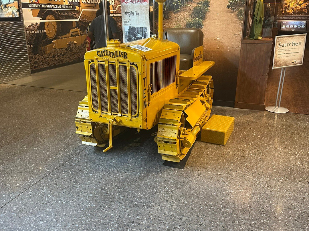 Caterpillar Visitors Center-皮奥里亚必去景点