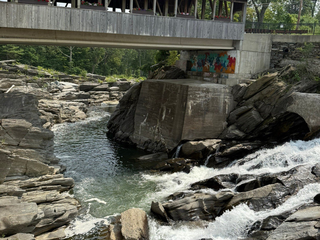Quechee Bridge-Quechee必去景点