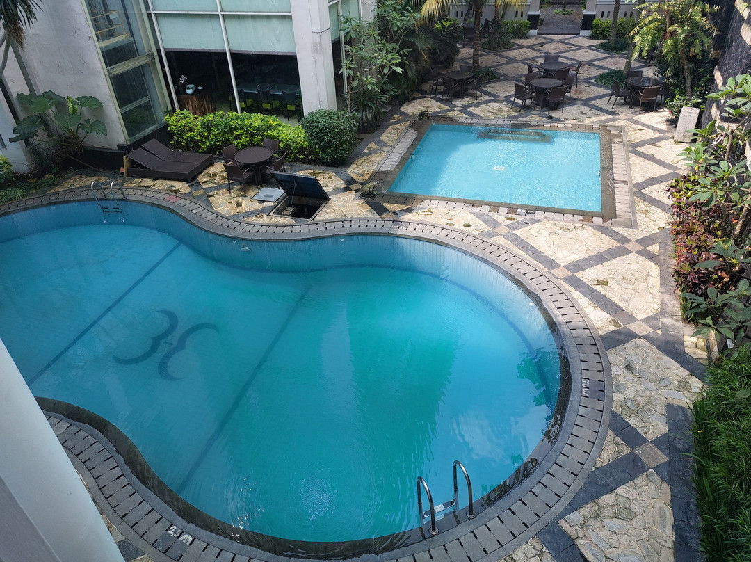 米拉大酒店主图