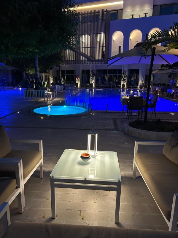 新巴达旅馆-泳池