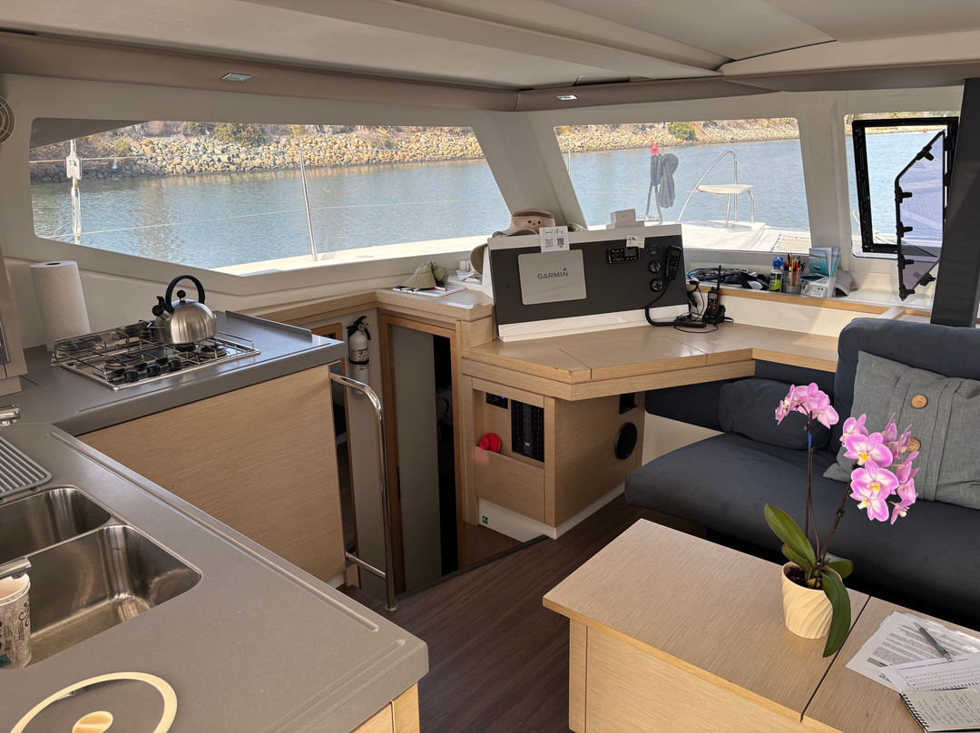 West Coast Multihulls-圣地亚哥必去景点