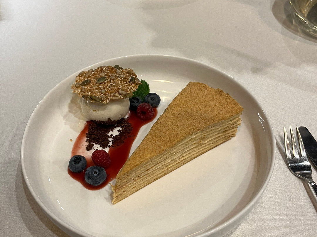 城堡度假酒店主图