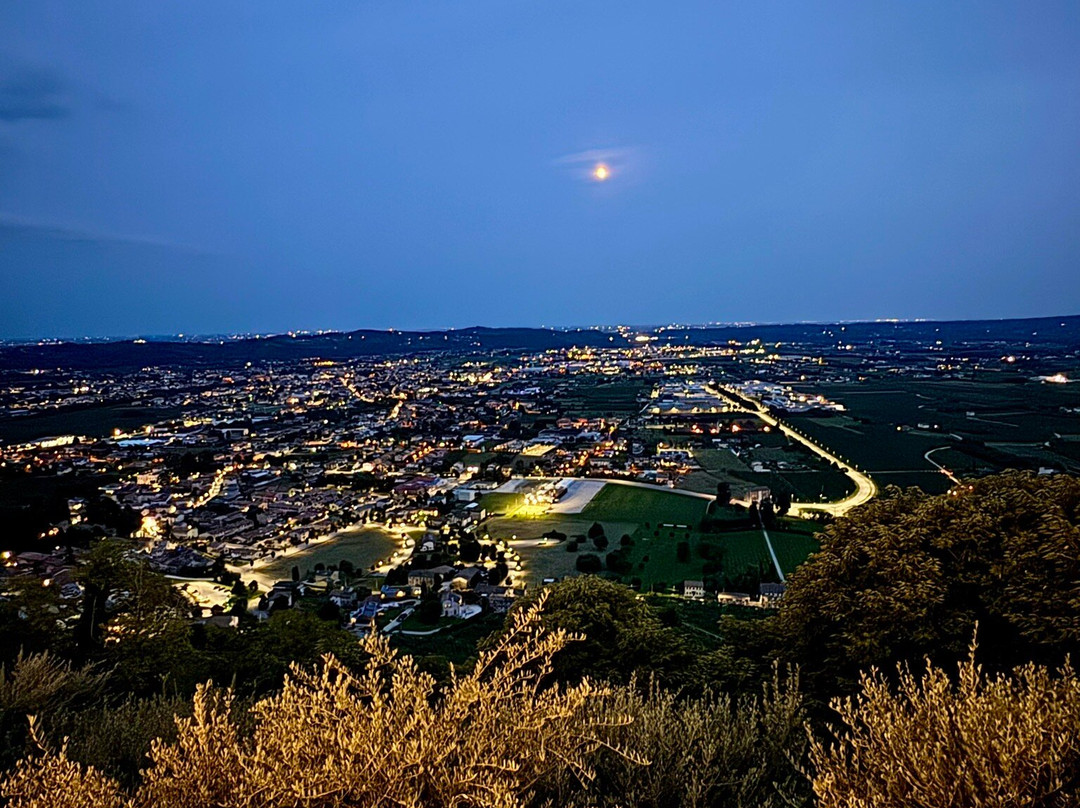 洛坎达拉坎多拉酒店主图
