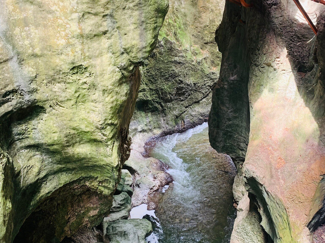 杜费里峡谷-Lovagny必去景点