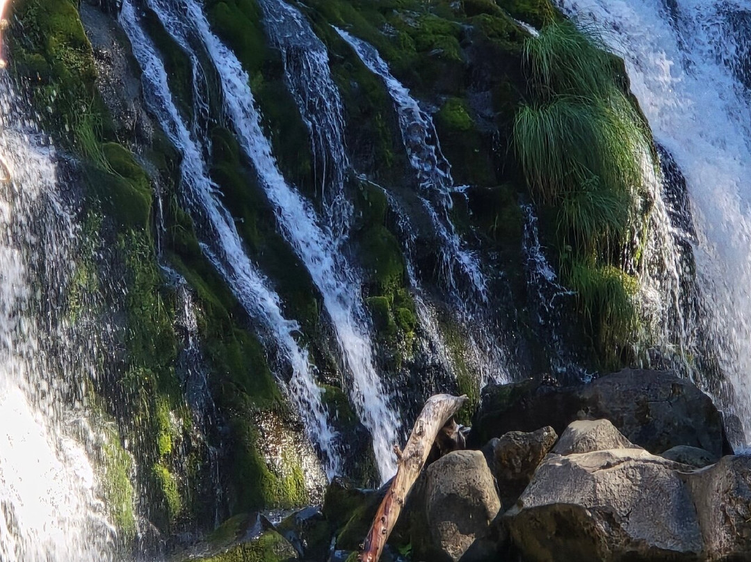 McCloud River’s Three Waterfalls-McCloud必去景点
