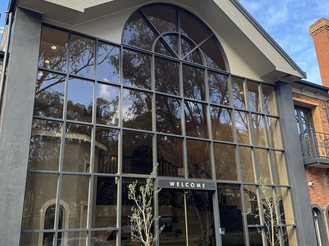 The Trawool Estate主图