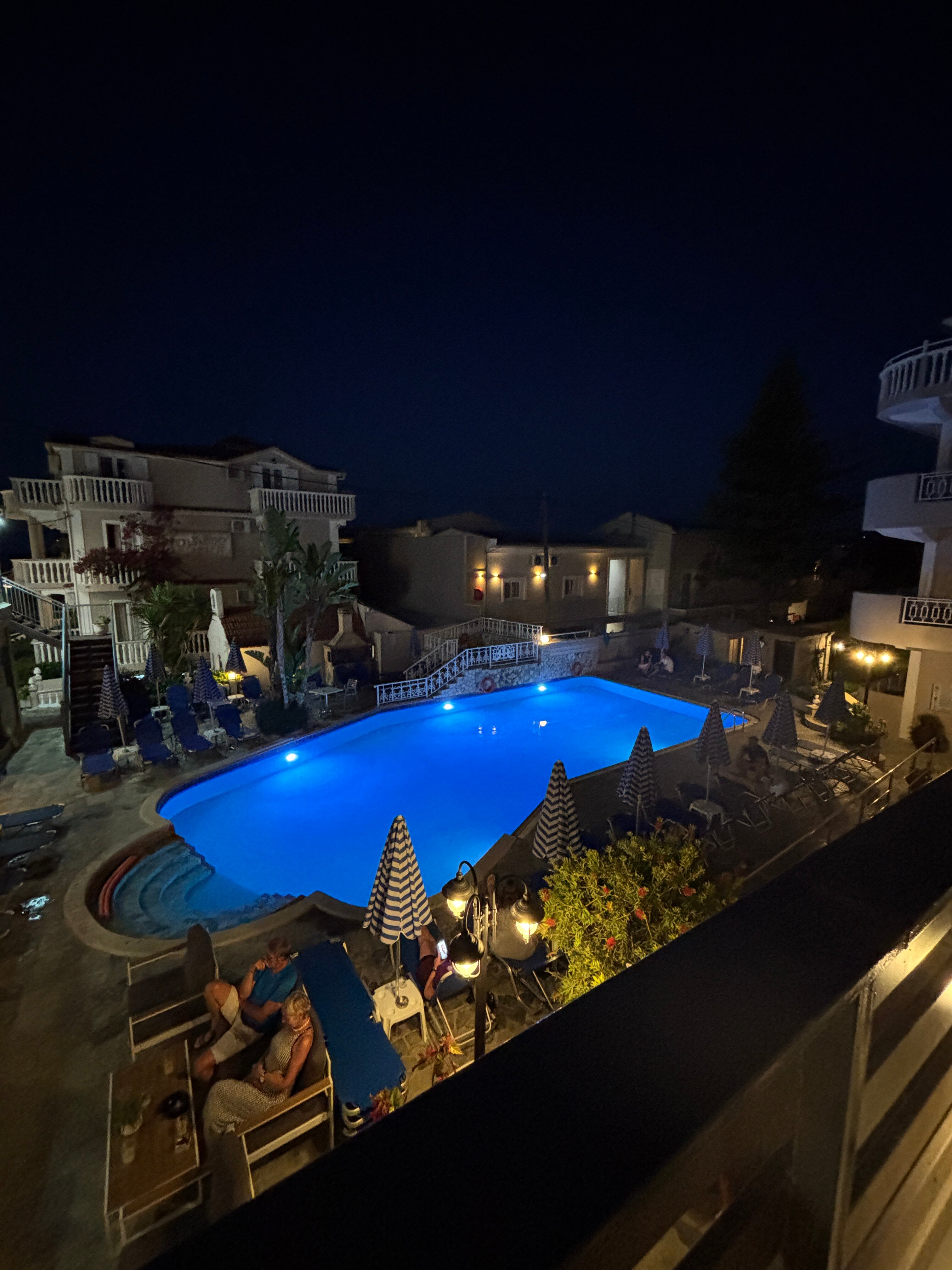 Planos Beach Hotel-官方