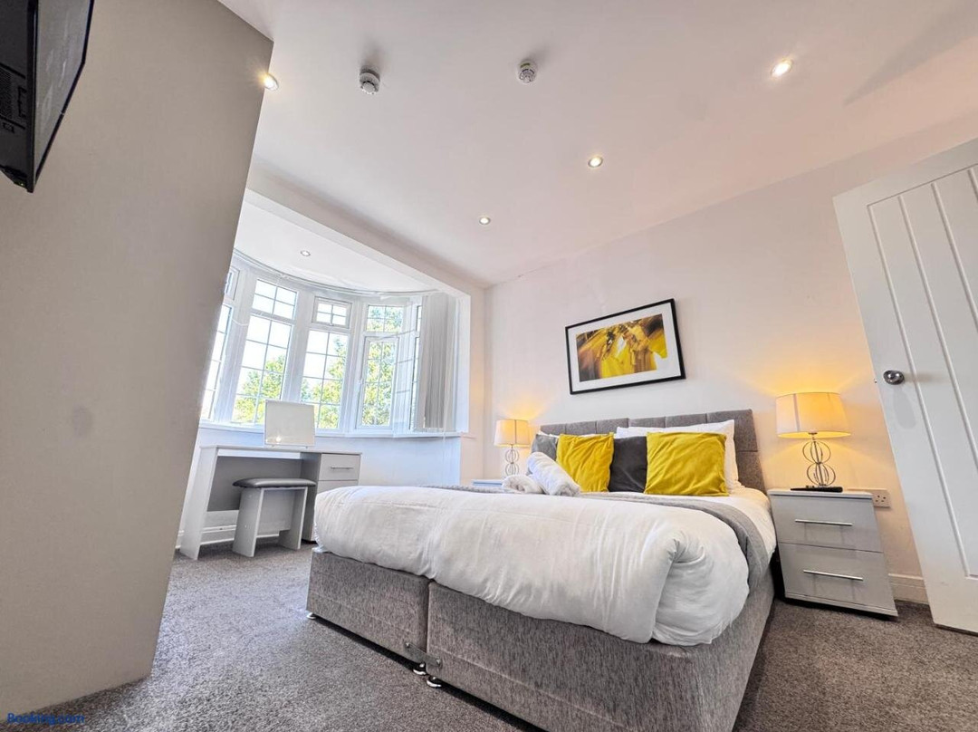 OX London Heathrow Stay