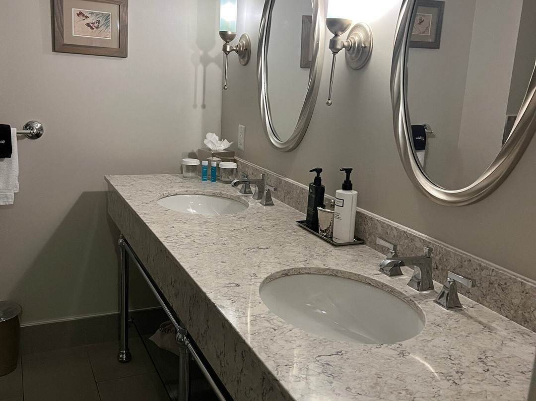 The Barracks Inn主图