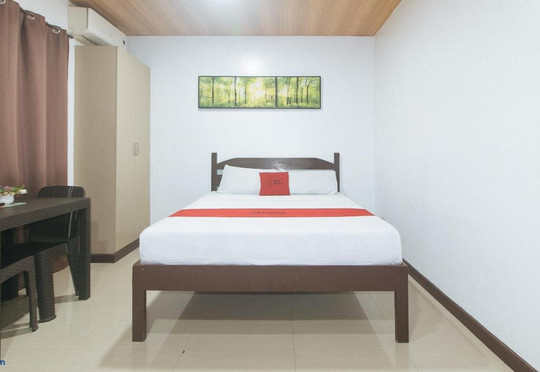 RedDoorz Hostel