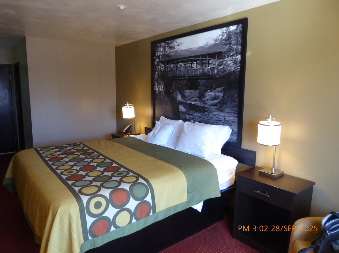 Super 8 by Wyndham Eau Claire WI主图