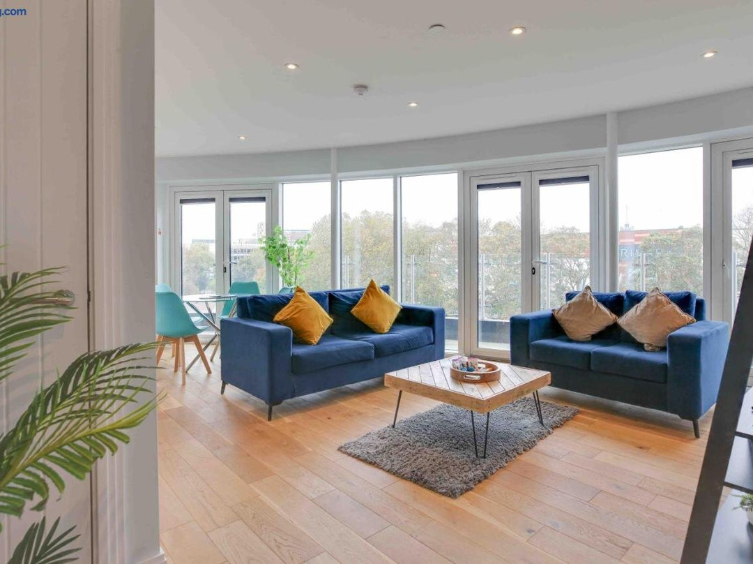 New London Life Executive Apartments
