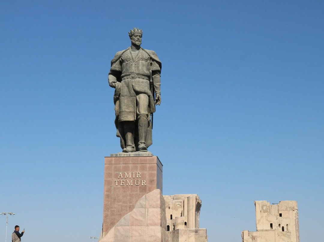 Statue of Amir Timur-沙赫利苏伯兹必去景点