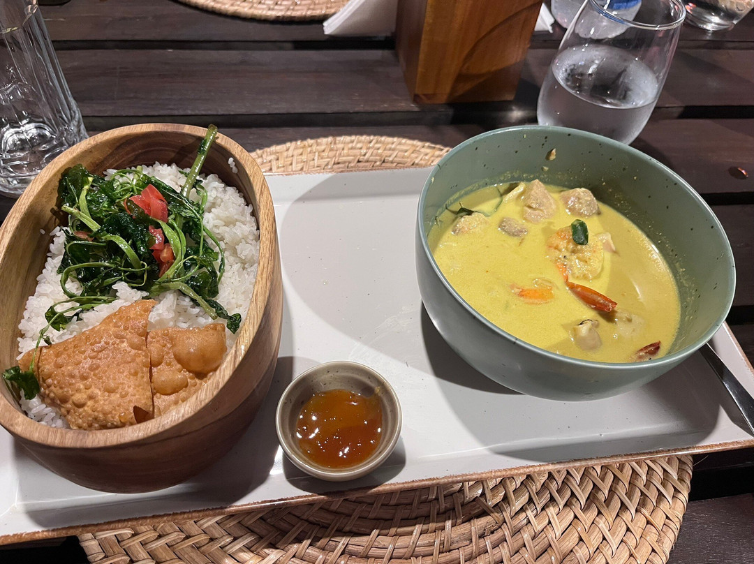 Shelter Beach Restaurant