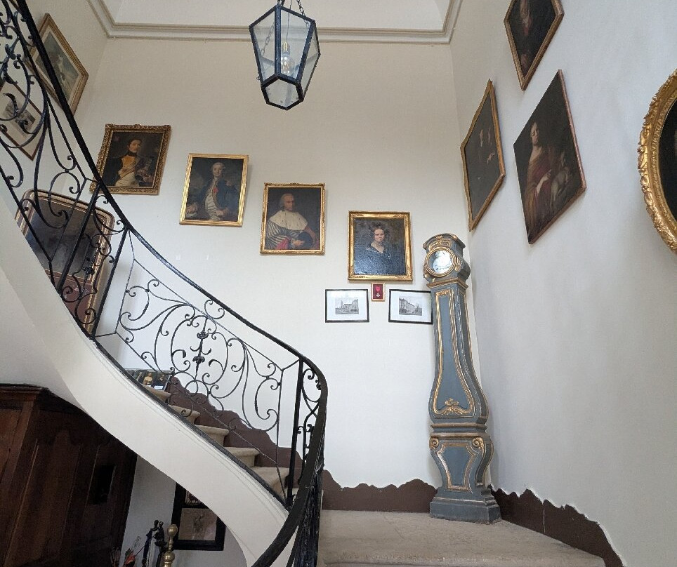 帕拉达城堡酒店主图