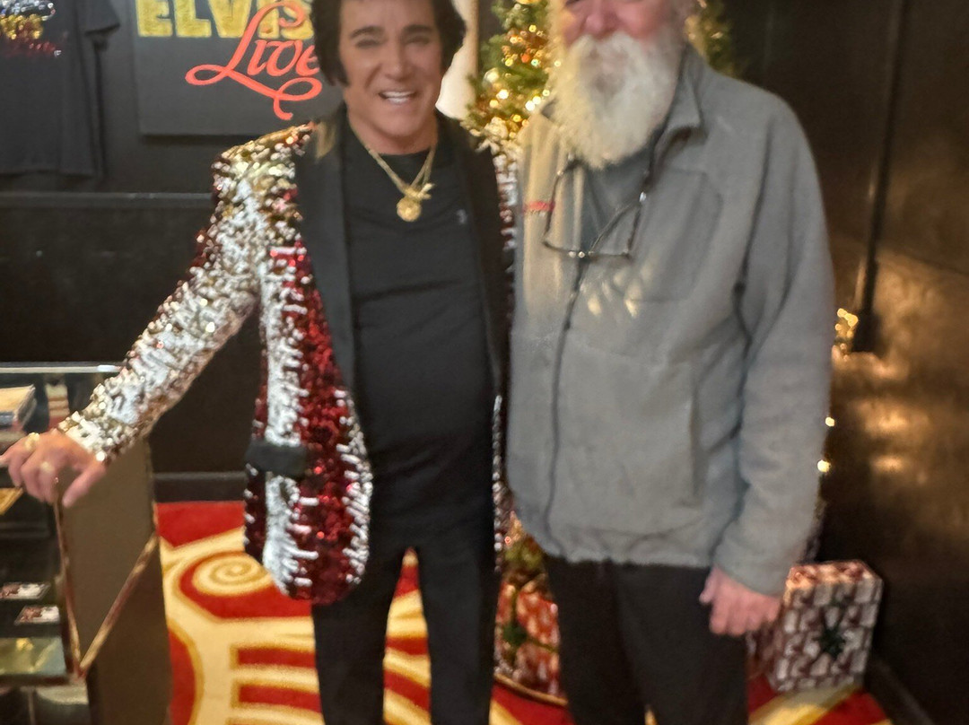 Jerry Presley's God and Country Theaters-布兰森必去景点