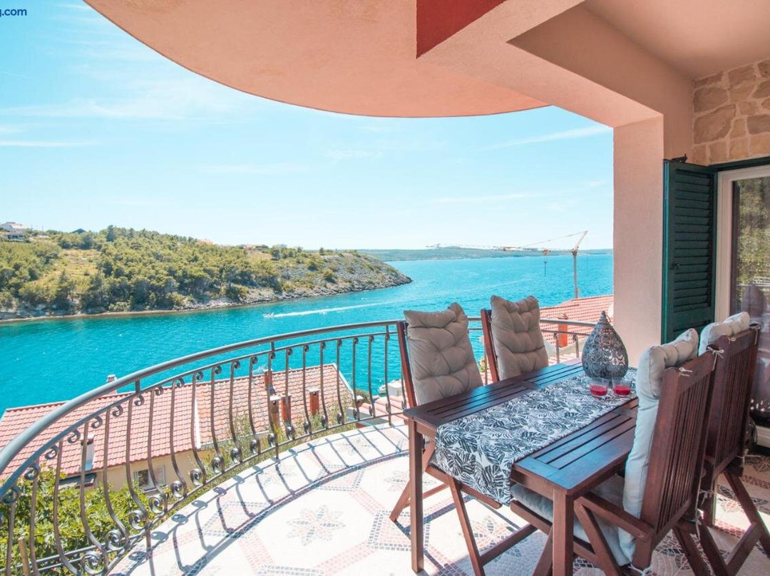 Apartments Mali Dvor Novigrad