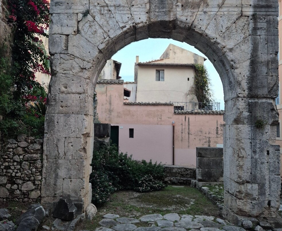 Cattedrale di Terracina-特拉西那必去景点