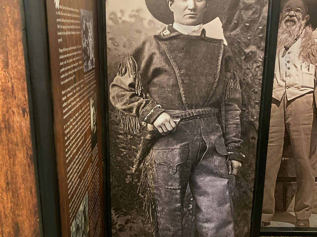 Adams Museum-戴德伍德必去景点