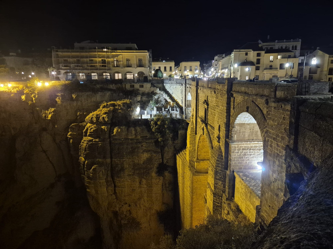 EMEXPERIENCE-阿威罗必去景点