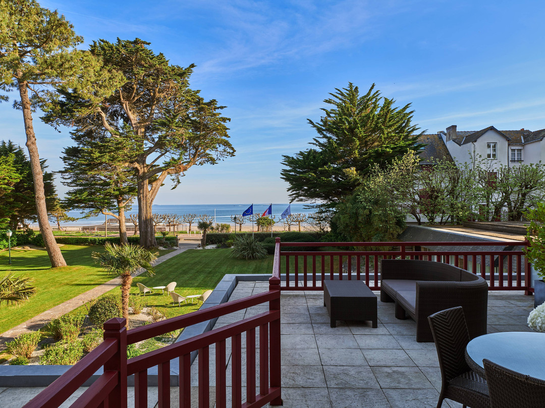 卡斯特勒玛丽路易斯酒店主图