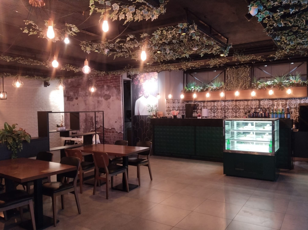 Biss Cafe Bistro Restaurant