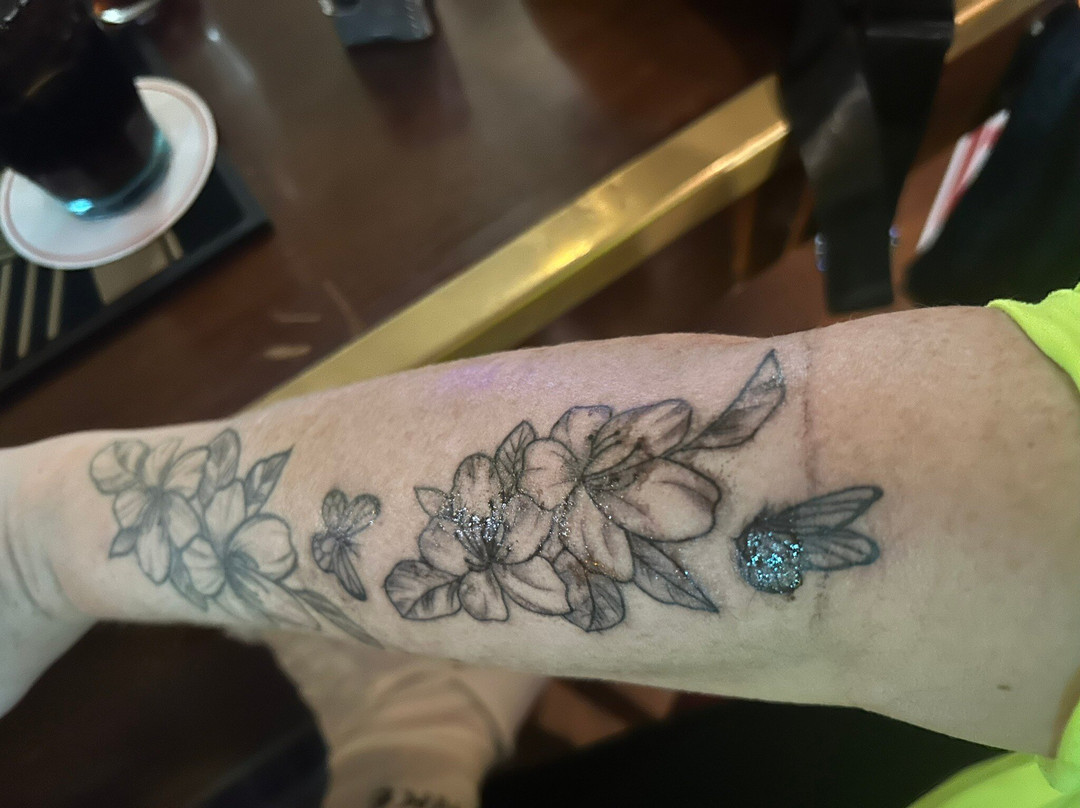 INKspiration Tattoo and Piercing Studio-托雷莫里诺斯必去景点